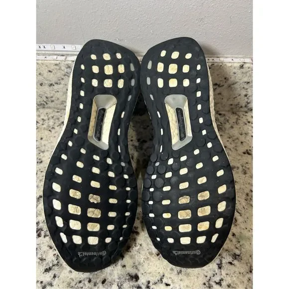 Adidas Womens Ultra Boost BB6149 Black Running Shoes Sneakers Size 9 - Picture 6 of 9